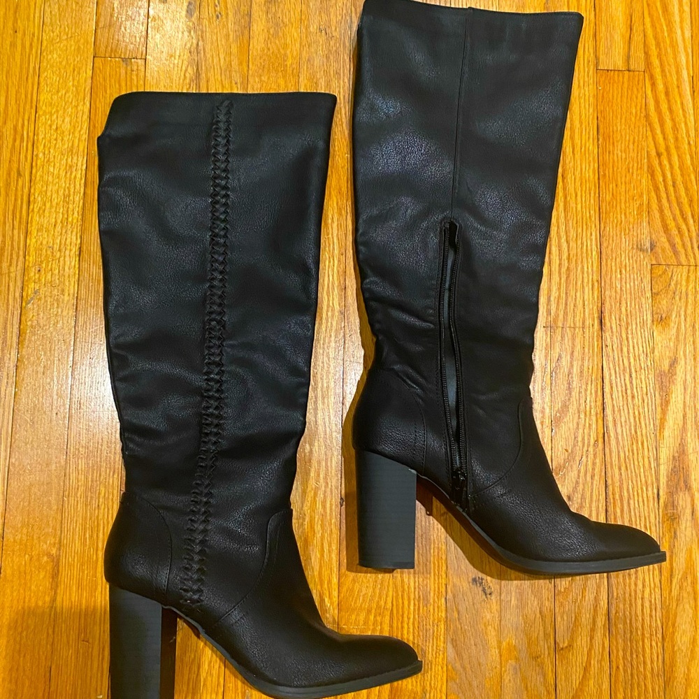 Black Heeled Boots